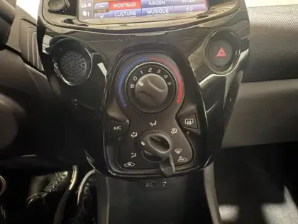 Photo 11 Citroën C1  VTi 72 S&S Feel 5p E6.d