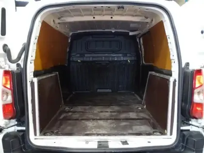 Photo 12 Peugeot Partner  Standard 1000kg BlueHDi 100ch S&S BVM5 Premium