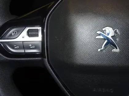 Photo 13 Peugeot Partner  Standard 1000kg BlueHDi 100ch S&S BVM5 Premium