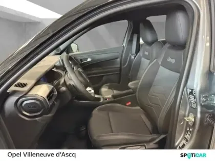 Photo 10 Jeep Avenger  1.2 Turbo T3 110ch MHEV Altitude BVR6 eHybrid