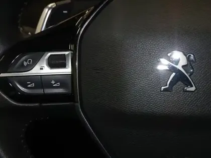 Photo 13 Peugeot 208  1.2 PureTech 100ch S&S Style EAT8