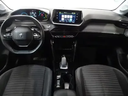 Photo 9 Peugeot 208  e- 136ch Style