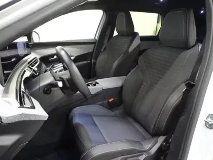 Photo 10 Peugeot 5008  Hybrid 145ch Allure e-DCS6