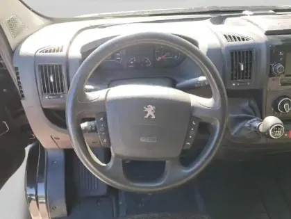 Photo 25 Peugeot Boxer  Fg 330 L2H2 2.2 BlueHDi S&S 120ch Premium