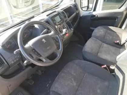 Photo 28 Peugeot Boxer  Fg 330 L2H2 2.2 BlueHDi S&S 120ch Premium