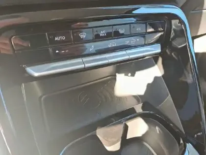 Photo 14 Citroën C3 Aircross  1.2 Hybride 145ch MAX e-DCS6 7 places