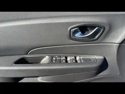 Photo 9 Renault Captur  1.3 TCe 150ch energy S-Edition