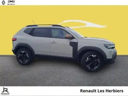 Photo 12 Dacia Duster  1.6 hybrid 140ch Extreme