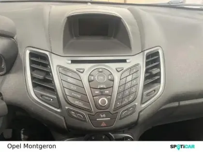 Photo 13 Ford Fiesta  1.5 TDCi 75ch Stop&Start Edition 5p