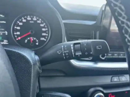 Photo 14 Kia Stonic  1.0 T-GDi 120ch MHEV GT Line iBVM6