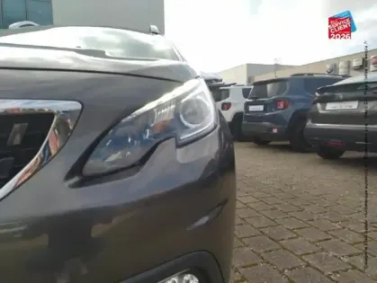 Photo 12 Peugeot 2008  1.2 PureTech 82ch E6.c Style S&S