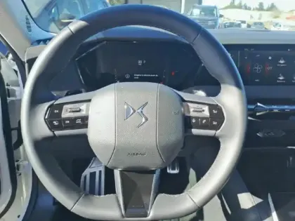 Photo 13 DS DS 4  BlueHDi 130ch Etoile Automatique