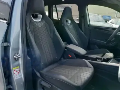 Photo 6 Volkswagen Tiguan  1.5 eHybrid 204ch R-Line Edition DSG6