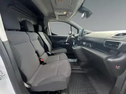 Photo 29 Peugeot Partner  M Electrique 136 Batterie 54 kWh / PRIX PROFESSIONNEL SOCIETE