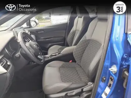 Photo 10 Toyota C-HR  122h Distinctive 2WD E-CVT RC18
