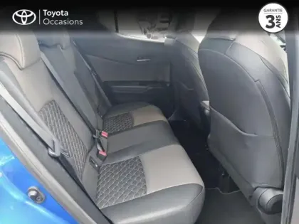 Photo 6 Toyota C-HR  122h Distinctive 2WD E-CVT RC18