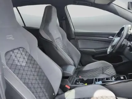 Photo 12 Volkswagen Golf  1.5 eTSI OPF 150ch R-Line DSG7