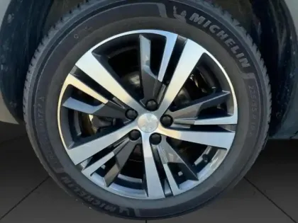 Photo 40 Peugeot 5008  Hybrid 136ch Allure Pack e-DCS6