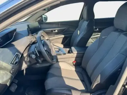 Photo 28 Peugeot 5008  Hybrid 136ch Allure Pack e-DCS6