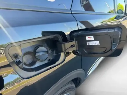 Photo 24 Peugeot 5008  Hybrid 136ch Allure Pack e-DCS6