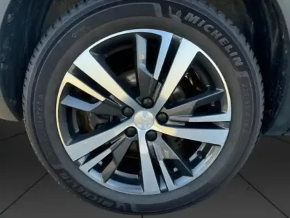 Photo 25 Peugeot 5008  Hybrid 136ch Allure Pack e-DCS6