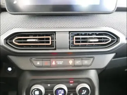 Photo 14 Dacia Sandero  1.0 TCe 110ch Stepway Expression +