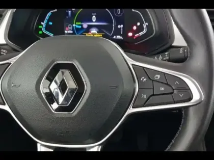 Photo 12 Renault Captur  1.6 E-Tech hybride 145ch Intens -21