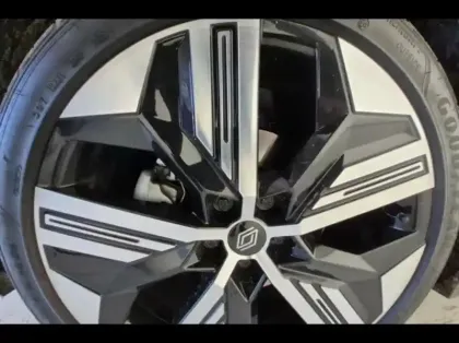 Photo 9 Renault Megane  E-Tech Electric 220ch Iconic autonomie confort -25