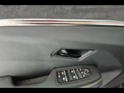 Photo 11 Renault Megane  E-Tech Electric 220ch Iconic autonomie confort -25