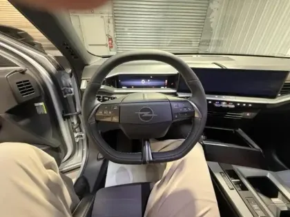 Photo 11 Opel Grandland  1.2 Turbo Hybrid 145ch GS e-DCT6