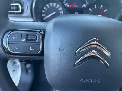 Photo 13 Citroën C3  1.2 PureTech 83ch S&S MAX