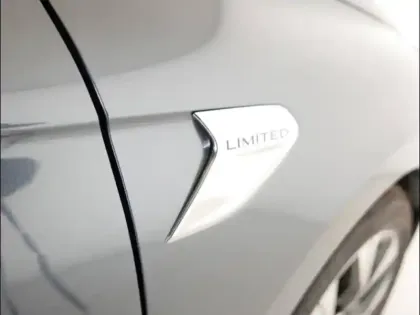 Photo 10 Renault Clio  1.6 E-Tech hybride 140ch Limited -21N