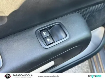 Photo 11 Citroën C3  1.2 PureTech 83ch S&S Shine