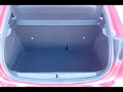 Photo 8 Peugeot 208  1.5 BlueHDi 100ch S&S GT Pack