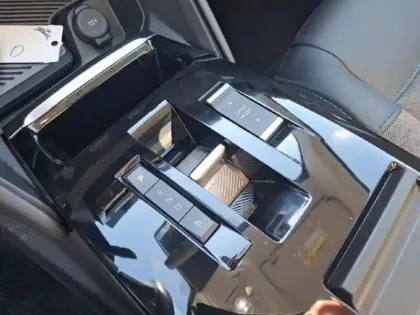 Photo 14 Citroën C4  Moteur électrique 136ch (100 kW) Shine Automatique