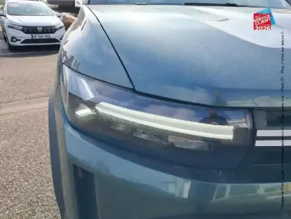 Photo 12 Dacia Duster  1.6 hybrid 140ch Journey