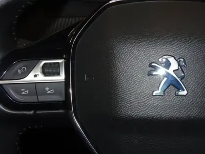 Photo 13 Peugeot 208  1.2 PureTech 100ch S&S Active