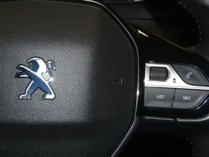 Photo 14 Peugeot 208  1.2 PureTech 100ch S&S Active