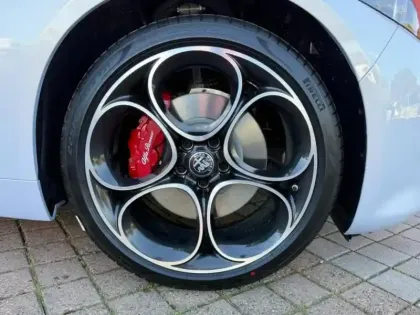 Photo 6 Alfa Romeo Giulia  2.2 Diesel 210ch Veloce Q4 AT8