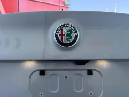 Photo 12 Alfa Romeo Giulia  2.2 Diesel 210ch Veloce Q4 AT8