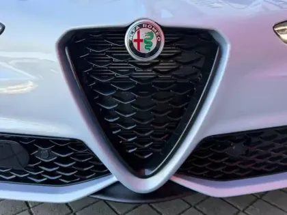 Photo 8 Alfa Romeo Giulia  2.2 Diesel 210ch Veloce Q4 AT8