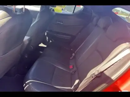 Photo 10 Toyota C-HR  184h Première 2WD E-CVT MC19