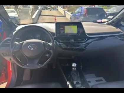 Photo 12 Toyota C-HR  184h Première 2WD E-CVT MC19