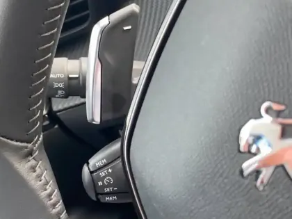 Photo 5 Peugeot 2008  1.2 PureTech 130ch S&S Allure Pack EAT8