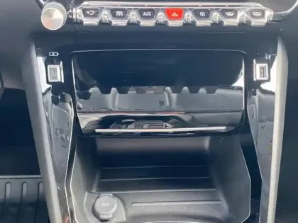 Photo 6 Peugeot 2008  1.2 PureTech 130ch S&S Allure Pack EAT8