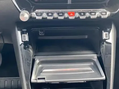 Photo 8 Peugeot 2008  1.2 PureTech 130ch S&S Allure Pack EAT8