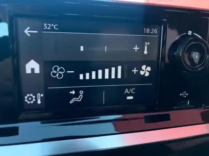 Photo 14 Peugeot 208  1.2 PureTech 75ch S&S Like