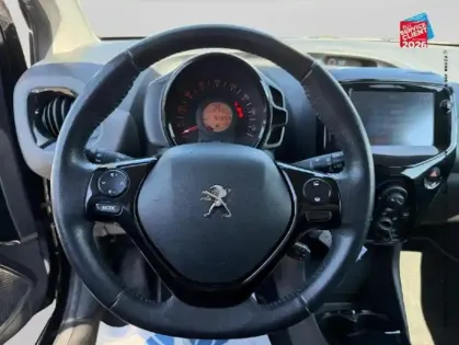 Photo 11 Peugeot 108  VTi 72 Top! Style S&S 4cv 5p