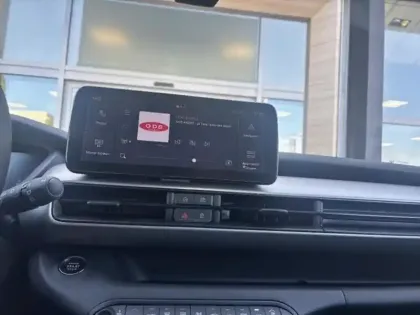 Photo 12 Jeep Avenger  1.2 Turbo T3 110ch MHEV Summit BVR6 eHybrid