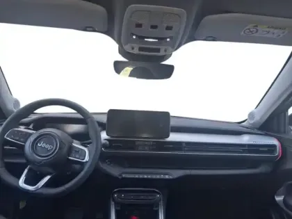 Photo 7 Jeep Avenger  1.2 Turbo T3 110ch MHEV Summit BVR6 eHybrid